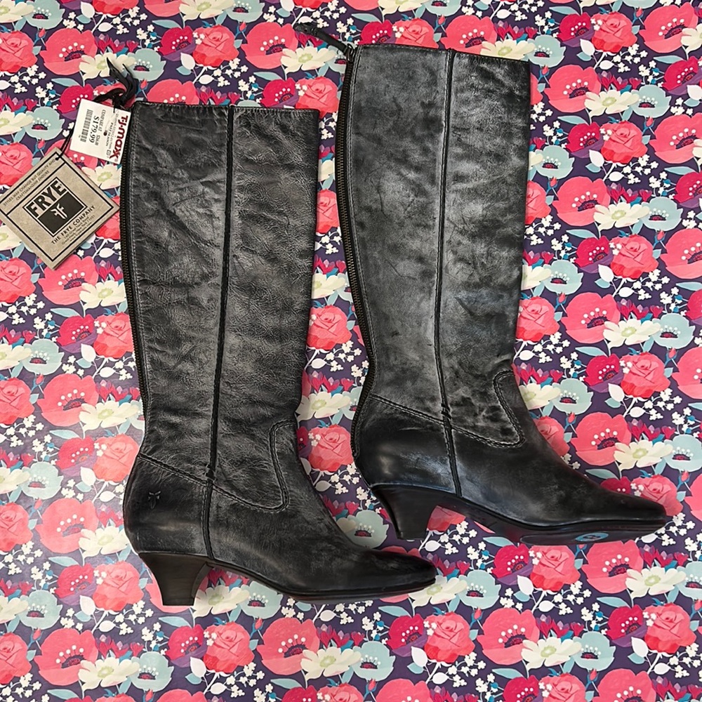 FRYE steffy back zip boots 8